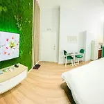 Center 4 - Way דירה טיראנה