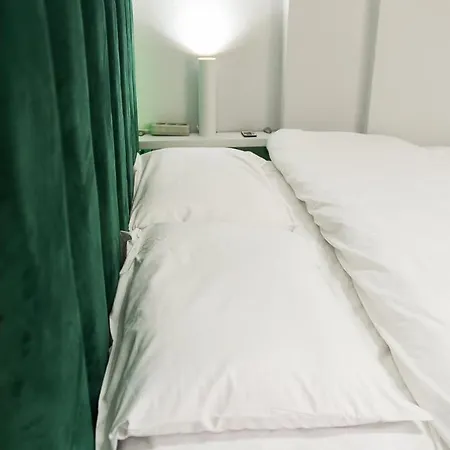 Center 4 - Way Apartment *