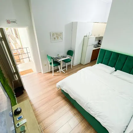 Apartment Center 4 - Way *